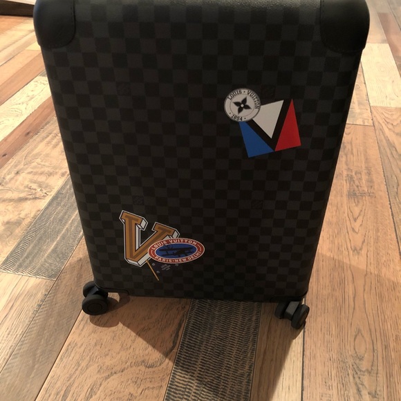 Louis Vuitton Horizon 55 Rolling luggage - Picture 3 of 8